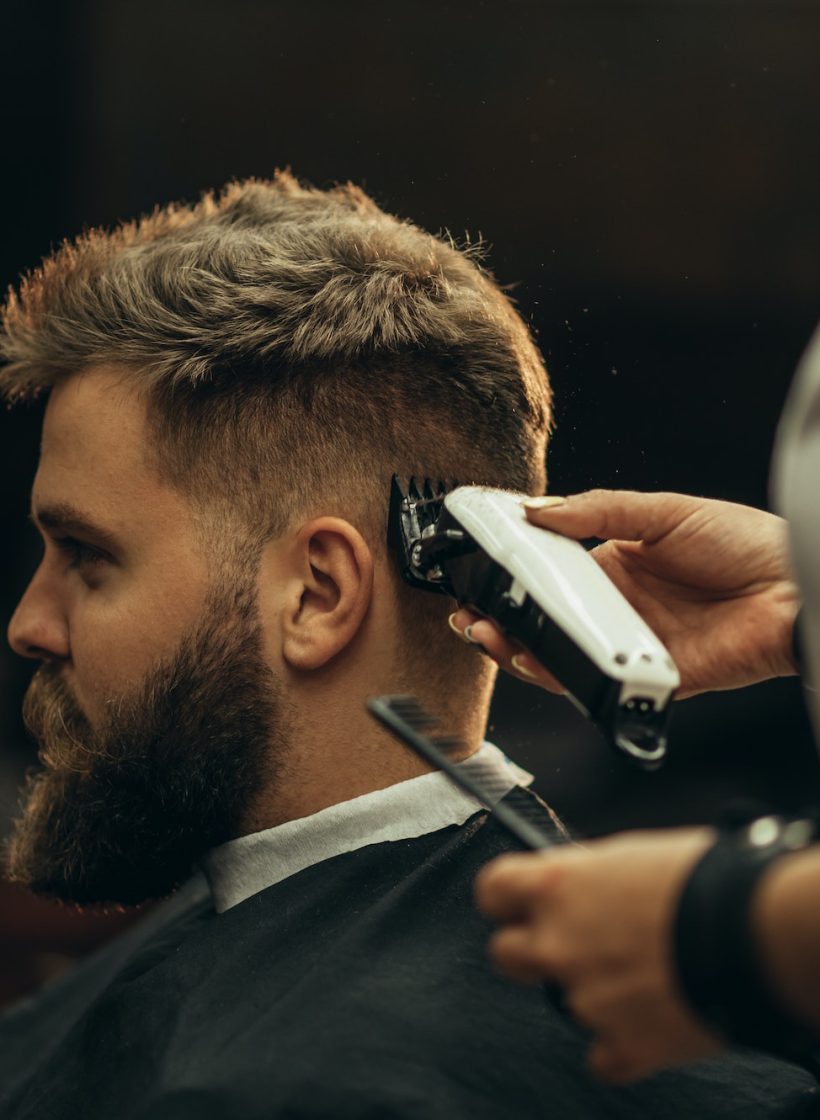 Corte en Peluqueria Barberia Manolito
