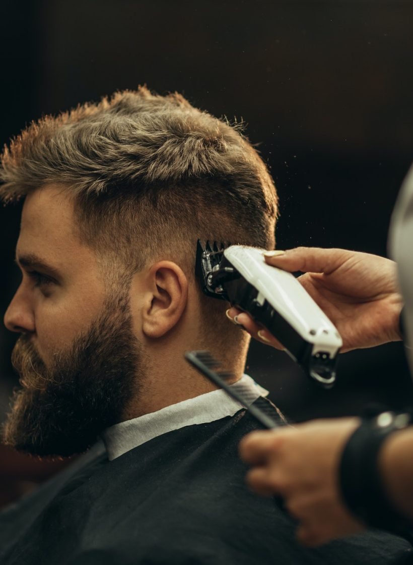Corte en Peluqueria Barberia Manolito